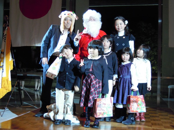 クリスマス家族例会・サンタ＆プレゼント.jpg