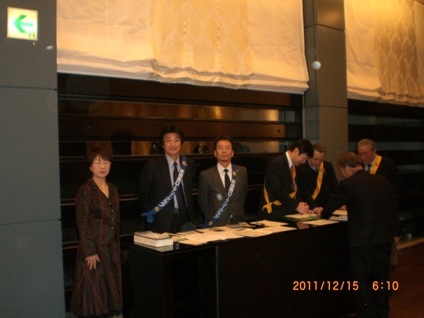 2011.12.19 クラブ 001.jpg