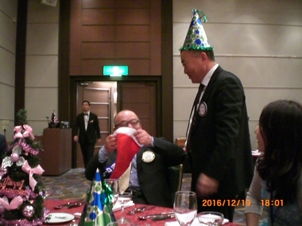 2016-12-19 18.01.19.jpg