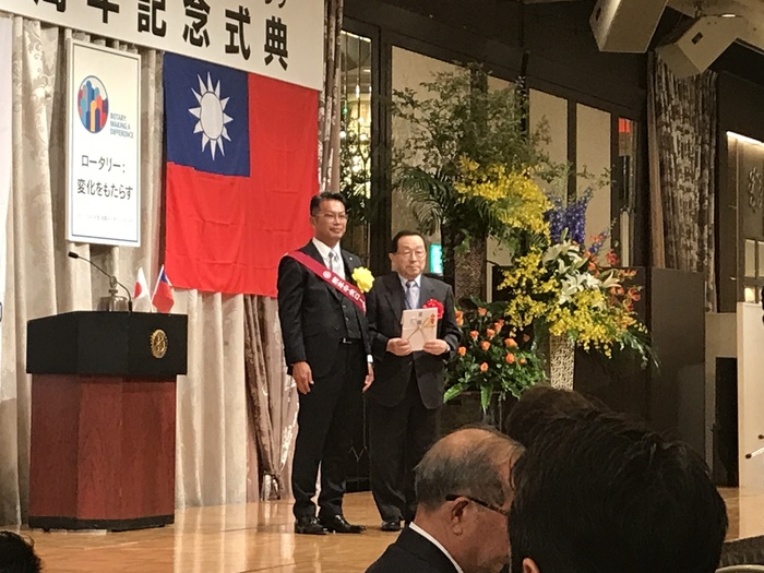 8･奨学会理事長小野様.JPG